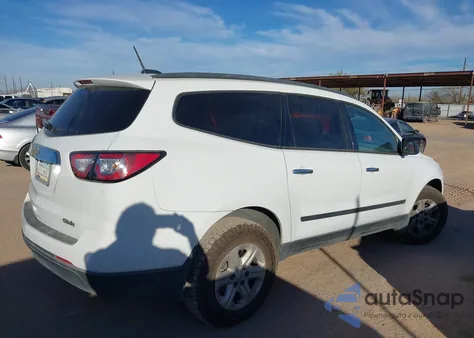 2017 Chevrolet Traverse Ls z USA, uszkodzony, nr VIN 1GNKRFKD3HJ328124